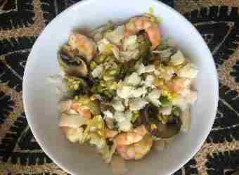 assiette complète avec crevettes, alimentation et chronobiologie