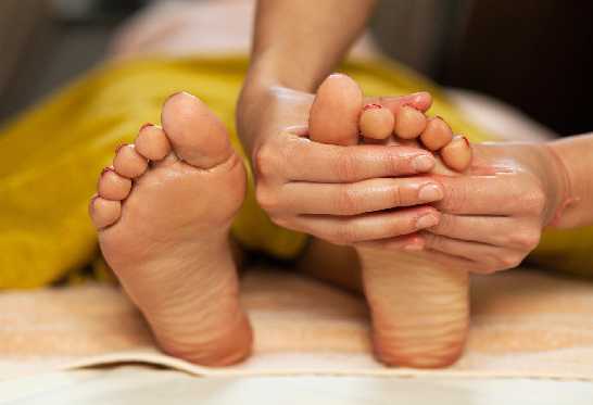 massage pieds séance réflexologie plantaire