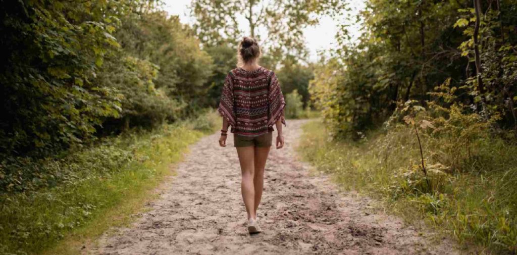 Femme sur son chemin de bien-être, prendre contact avec Laurence Guillon